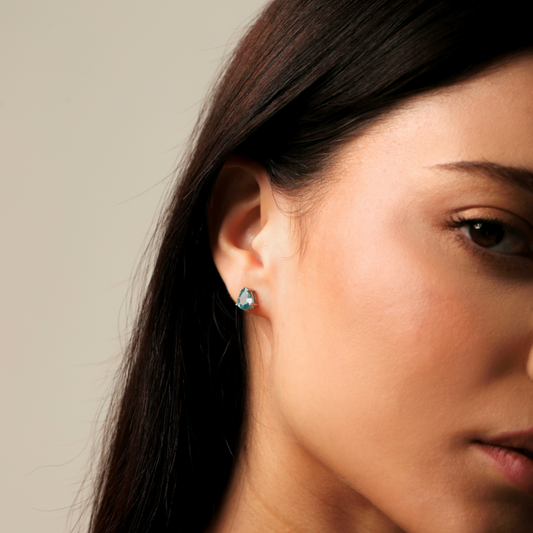 Brincos Haal Solitário Apatita 6x8mm - Prata 925